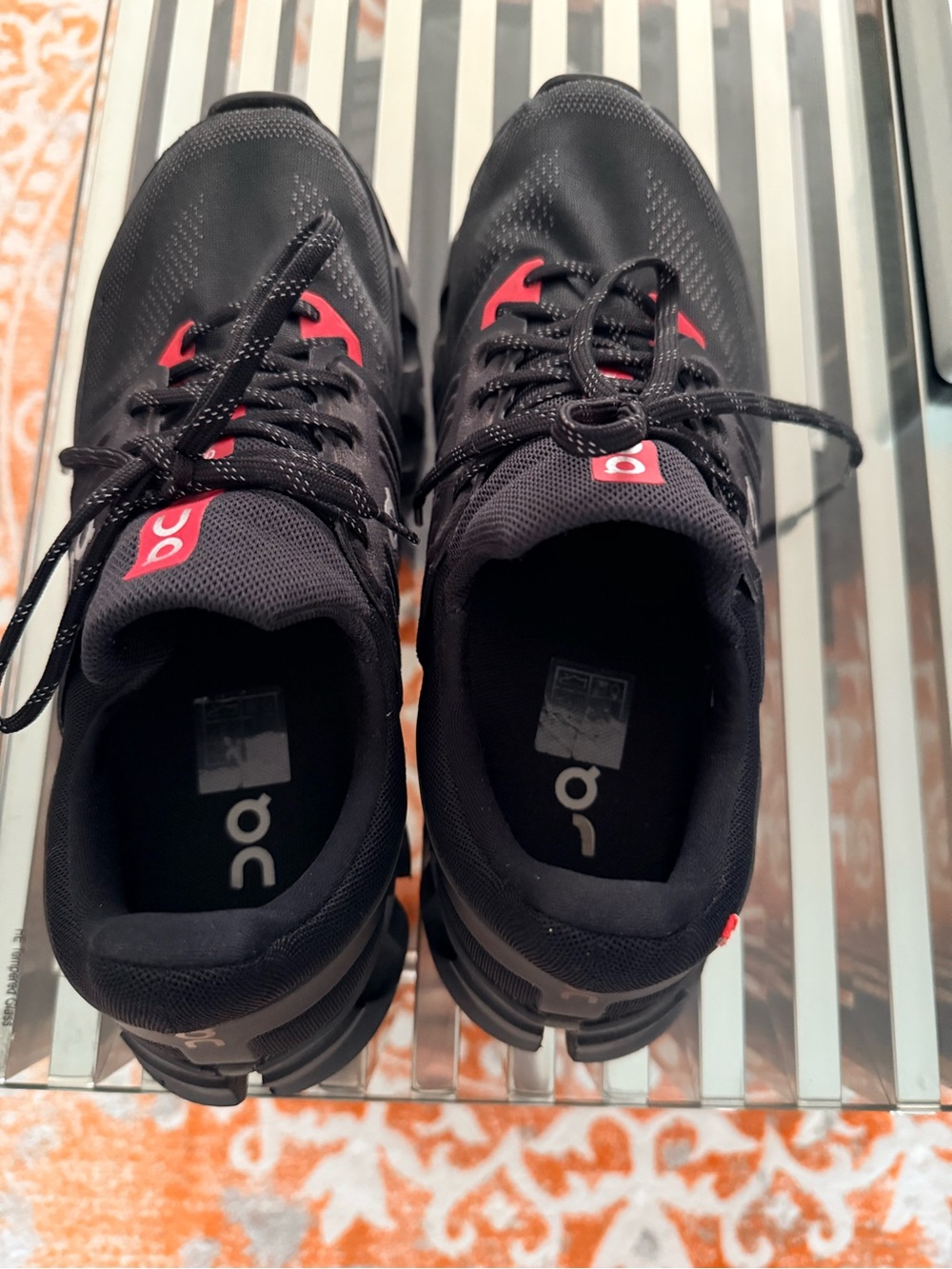 On Cloud Men's Black Running Shoe VGC!